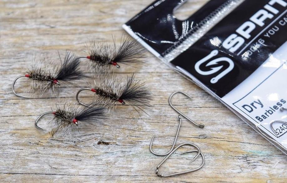 Sprite S2401 Barbless Dry Short Shank